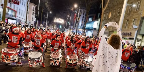 Weihnachtsparade im B\u00f6hmischen Prater
