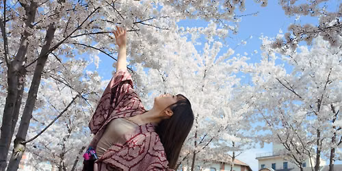 Dance in Nature: Moving with Washi | Rendez-vous aux jardins