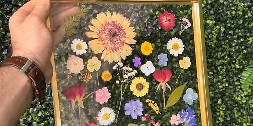 Philadelphia: Pressed Flower Art Workshop
