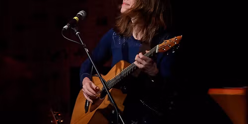  Indoor Concert: Sarah McQuaid 