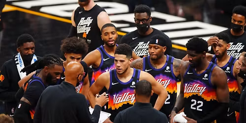 Los Angeles Clippers at Phoenix Suns