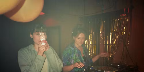 Basement invites DE HEIDI'S 