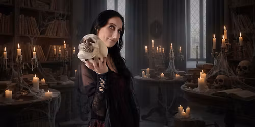 Zwischen Zeilen und Zwielicht \u2013 Die Lese-Show mit Nach(t)geschmack von und mit Kathryna Kaa