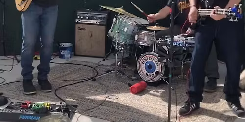 HairLip Dog at Ohana Kitchen Thanksgiving Eve