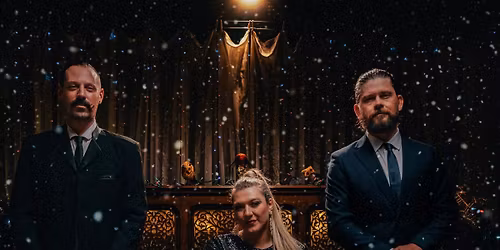 A Simple Kind of Christmas with Red Moon Road