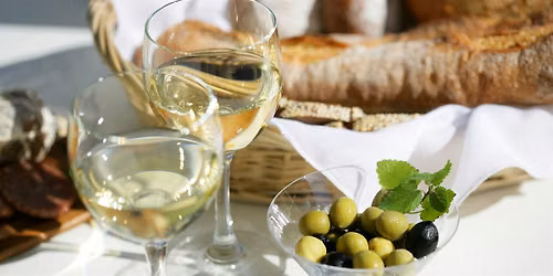 From Vineyard to Blend: The White Wine Experience