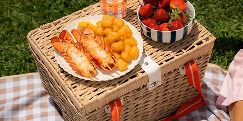 Cousins Maine Lobster at Hy-Vee "Fun Foodie Sunday!" (BROOKLYN PARK, MN)