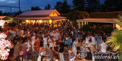 Die legend\u00e4re Salsa Night Openair Nottwil mit DJ Theo