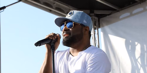 Musiq Soulchild with Kindred the Family Soul