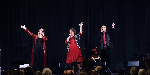 Sunday evening worship at Risen Life Church in Kannapolis, NC