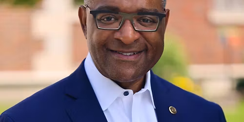 Richard Boykin engages Oak Park seniors at Oak Park Arms lunch and learn