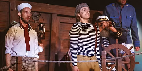 Rumini T\u00fck\u00f6r-szigeten - Csal\u00e1di musical a Firkin zenekarral