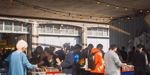 Vinyl Beurs bij QRU \u2013 zondag 24 mei (Amsterdam Oost)