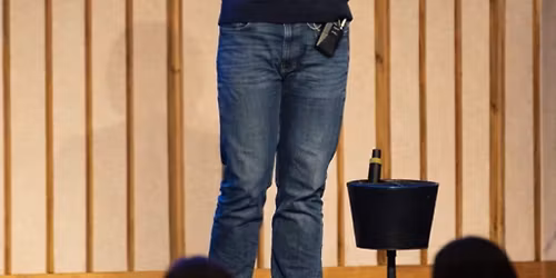 F\u00f6rel\u00e4sning med Mikael Blomberg "En del av livet - men inte hela ber\u00e4ttelsen"