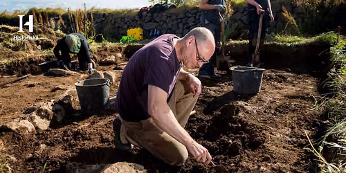Friends in High Places: Excavations at a bishop\u2019s residence in Iceland