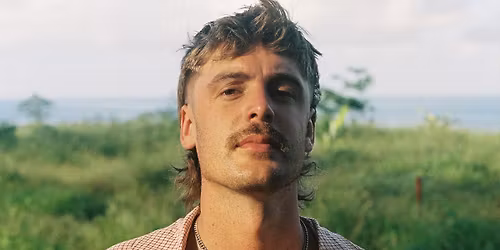 Luude \/ Bl\u00e5 \/ Pres. av Live Nation