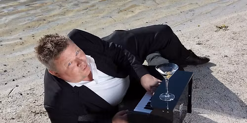 Sjur Hjeltnes spelar fort & pratar tull!