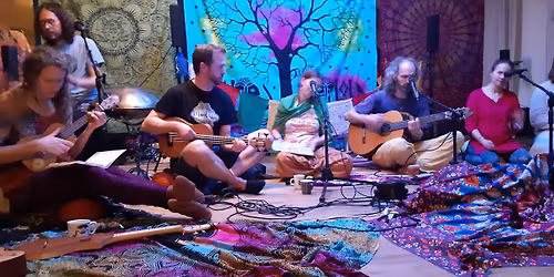 PARAPLET A MANTROVN\u00cdCI - POSTVALENTINSK\u00dd DVOJKONCERT