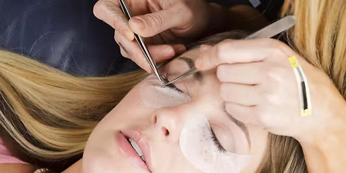 Classic & Volume Eyelash Extension Training