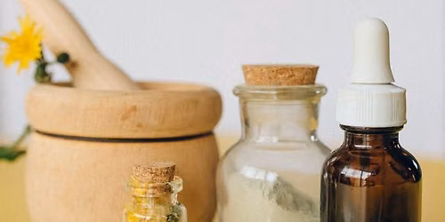 Botanical Oils: Herbal Skin Care from Root, Flower & Leaf