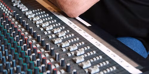 Pete Anderson Live at the Tuning Fork