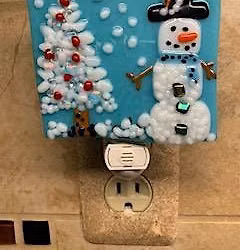 Snowman Glass Fused make a nightlight, suncatcher or tea-light