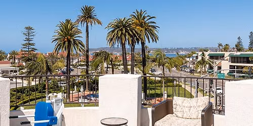 $2000 New Year's Week on Coronado Island