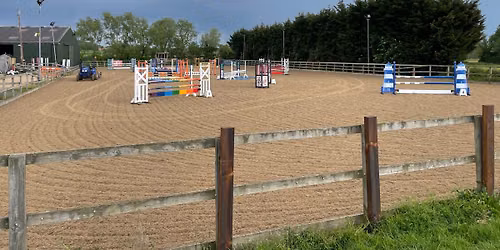 Unaffilated showjumping 