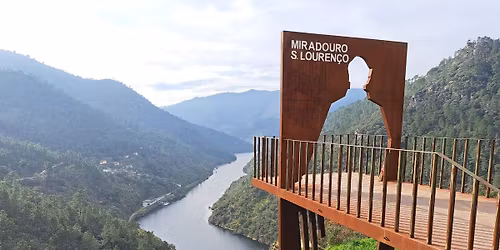 Caminhando no Vale do Tua: Miradouros e Favaios