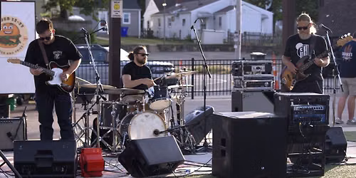 Mason Johnson Trio @ Elm Street Plaza
