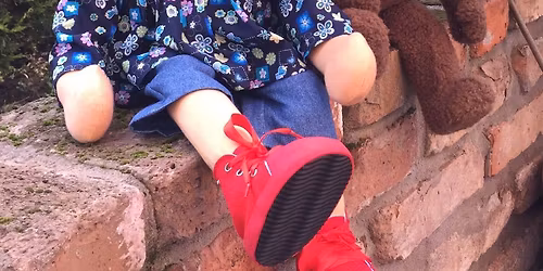 Boribon kir\u00e1ndul-b\u00e1bj\u00e1t\u00e9k