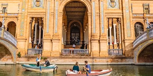 Secretos del Parque Mar\u00eda Luisa y Plaza de Espa\u00f1a Walking Tour