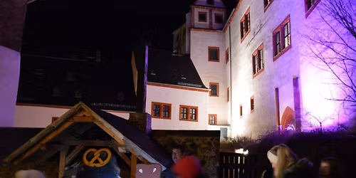 M\u00e4rchenhafter Jahresausklang f\u00fcr unsere kleinen G\u00e4ste, NEU mit Feuershow!