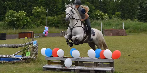 Terr\u00e6nundervisning i p\u00e5skeferien