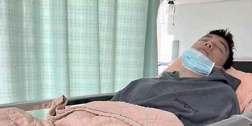 \u4e00\u4eba\u4e00\u62f3\u628atozy\u6253\u5230\u5eb7\u5fa9