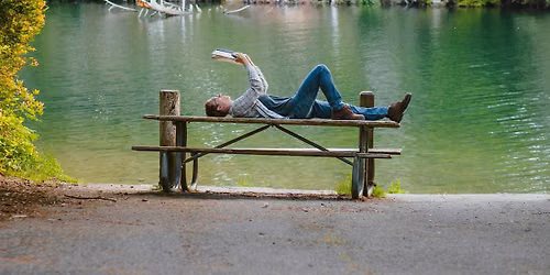 Reading hour (Lyon)