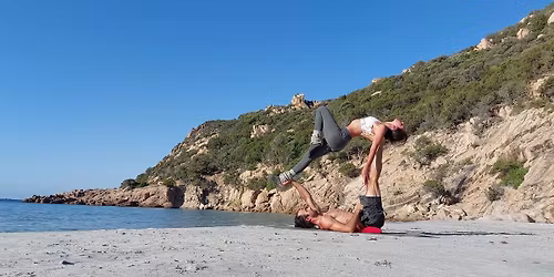 Acro yoga 