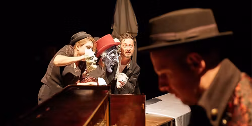 Republik der Tr\u00e4ume \/ Theater des Lachens