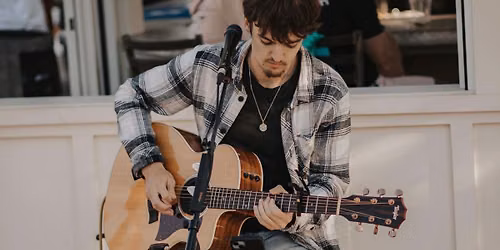 LIVE MUSIC: Johnny White