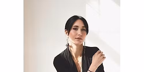 PSYCHIC MEDIUM CINDY KAZA