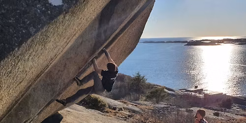 Buldring i b\u00f8lgesus: Introkurs i klatring p\u00e5 Verdens Ende