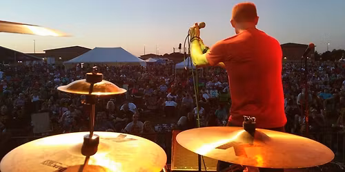 CT-4 @ LAZY CHAMELEON