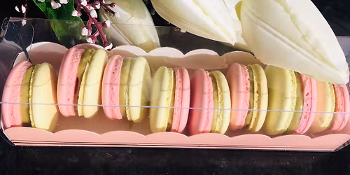 Any\u00e1k Napi Macaron workshop 