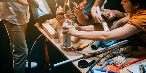 Frantz \/ Initation au bruitage th\u00e9\u00e2tral