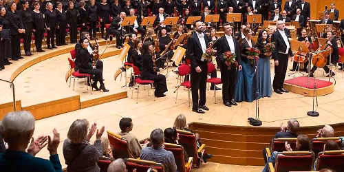 Faur\u00e9 "Requiem" \/ Schumann "Requiem f\u00fcr Mignon"