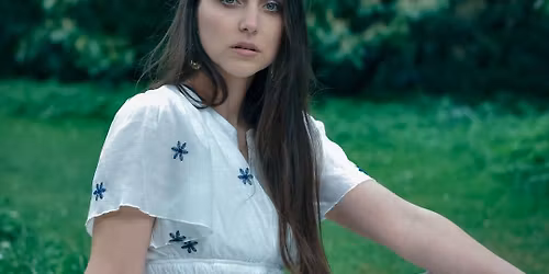 Iluzia perfect\u0103 \u015fi Minciuna ambalat\u01ce frumos 