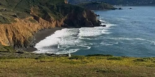 Bay Area Explorers: Cliffside Hike to Mori Point