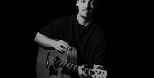  Live music with Daniel Pereira!