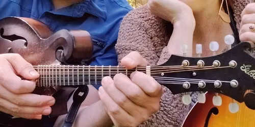 Live Music Friday: Use'ta Do Duo