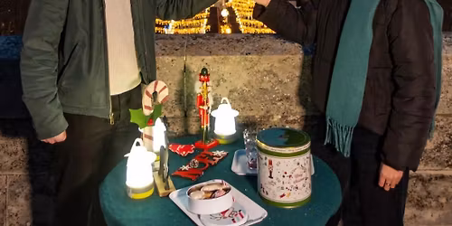 Visite guid\u00e9e - No\u00ebl au sommet : vin chaud sur l'Arc de Triomphe \ud83c\udf77